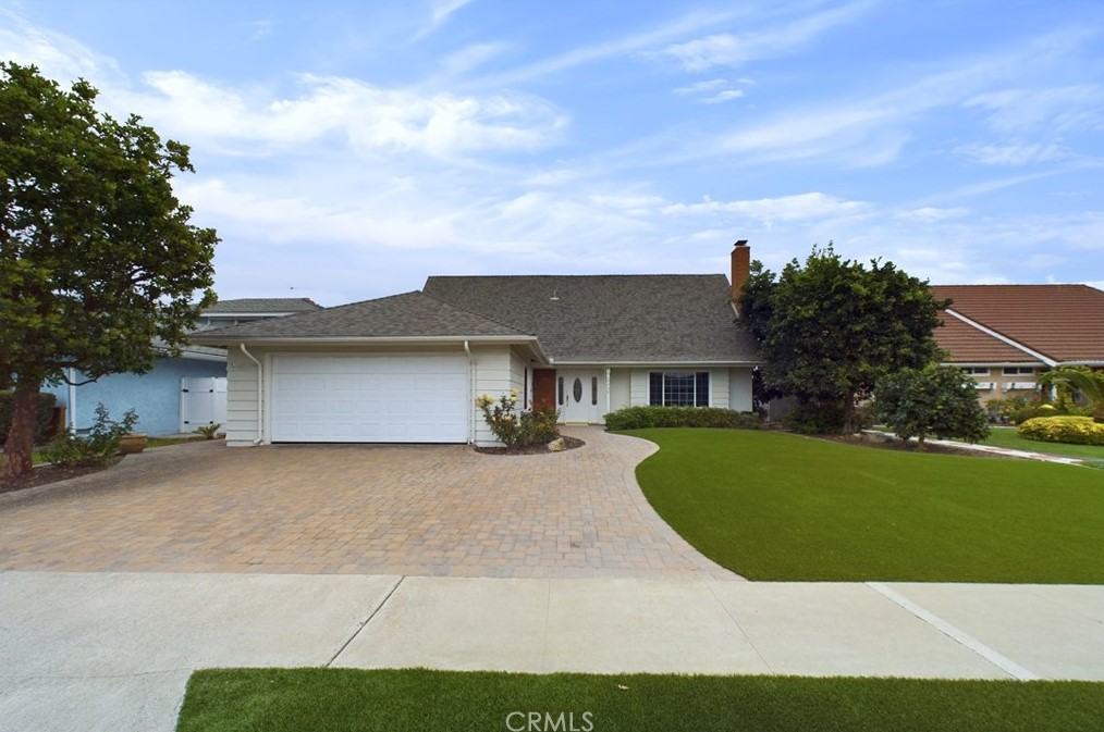9338 Christopher St, Cypress, CA 90630