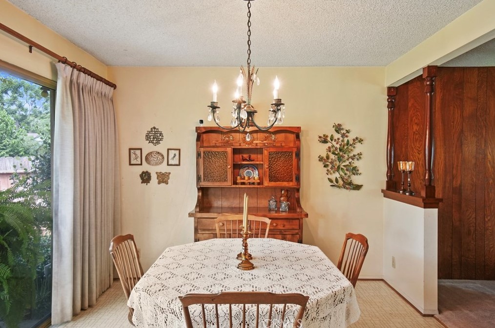 2218 Wright St, Santa Ana CA 92701-3240 exterior