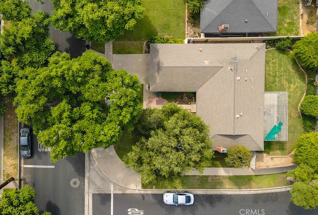 2218 Wright St, Santa Ana CA 92701-3240 exterior