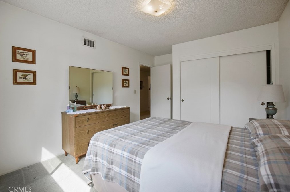 2218 Wright St, Santa Ana CA 92701-3240 exterior