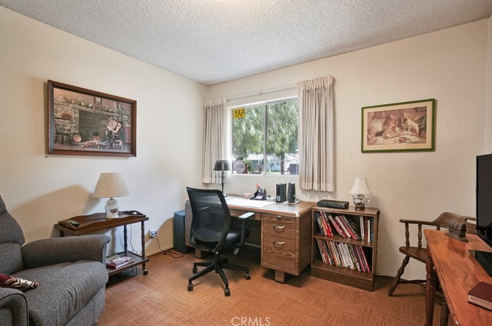 2218 Wright St, Santa Ana CA 92701-3240 exterior