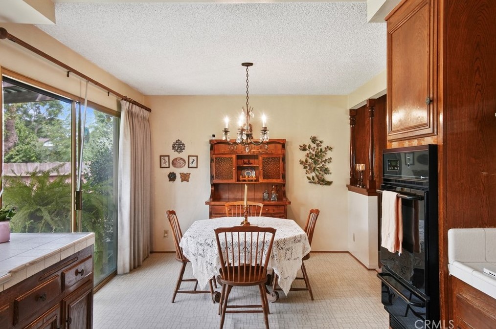 2218 Wright St, Santa Ana CA 92701-3240 exterior