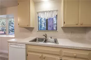 2028 Manzanita Ln, Big Bear City, CA 92314 - Photo 10