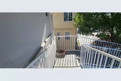 1121 5th Avenue, Los Angeles, CA 90019 - Photo 14