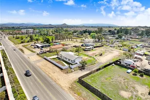 27321 La Piedra Rd, Menifee, CA 92584 - Photo 12