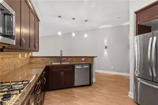 395 E 4th, Long Beach, CA 90802 - Photo 8