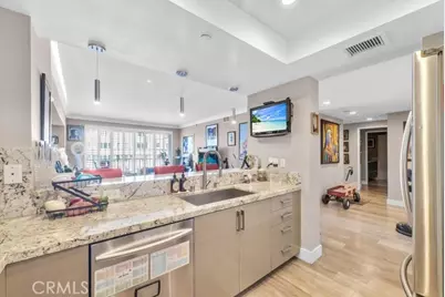 850 E Ocean Boulevard, Long Beach, CA 90802 - Photo 8