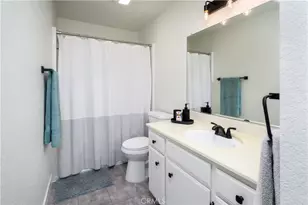 15000 Downey Ave, Paramount, CA 90723 - Photo 12