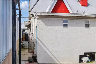 7515 S Vermont Ave, Los Angeles, CA 90044 - Photo 4