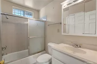 323 E 102nd St, Los Angeles, CA 90003 - Photo 26