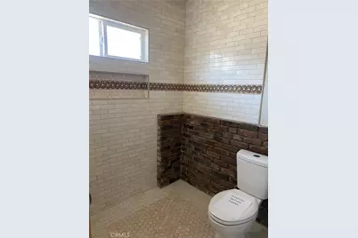 1447 W 47th Street, Los Angeles, CA 90062 - Photo 16