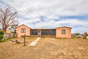 8288 White Rd, Phelan, CA 92371 - Photo 22