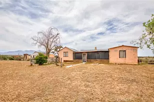 8288 White Rd, Phelan, CA 92371 - Photo 20