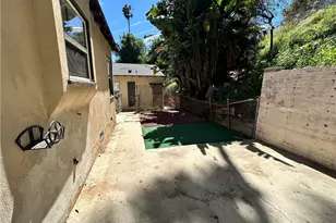 974 W 5th St, San Pedro, CA 90731 - Photo 10