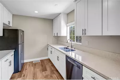 1861 S Redondo Boulevard, Los Angeles, CA 90019 - Photo 34