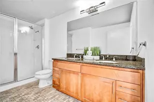 411 W Seaside Way, Long Beach, CA 90802 - Photo 32