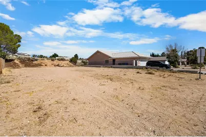 27506 Silver Lakes Pkwy, Helendale, CA 92342 - Photo 10