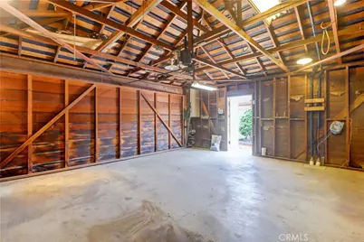 2175 Queensberry Road, Pasadena, CA 91104 - Photo 48