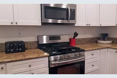 605 N Hobart Boulevard, Los Angeles, CA 90004 - Photo 8