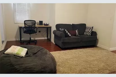 605 N Hobart Boulevard, Los Angeles, CA 90004 - Photo 16