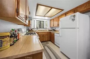 32947 Squirrel Ln, Arrowbear, CA 92308 - Photo 10