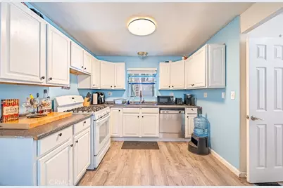 23120 Sycamore Lane, Crestline, CA 92325 - Photo 16