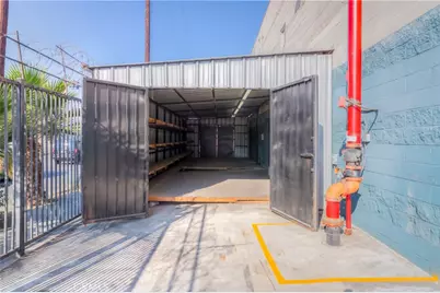1502 E Washinton Boulevard, Los Angeles, CA 90021 - Photo 26