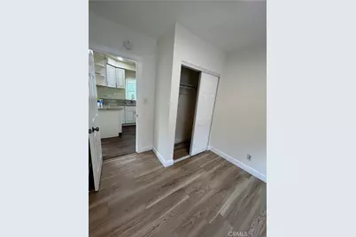 2033 W Burnett Street, Long Beach, CA 90810 - Photo 10