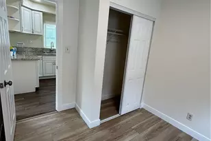 2033 W Burnett St, Long Beach, CA 90810 - Photo 10