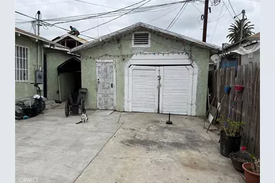 917 E 42nd Street, Los Angeles, CA 90011 - Photo 18