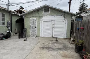 917 E 42nd St, Los Angeles, CA 90011 - Photo 18