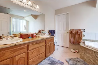 720 W 108th Street, Los Angeles, CA 90044 - Photo 40