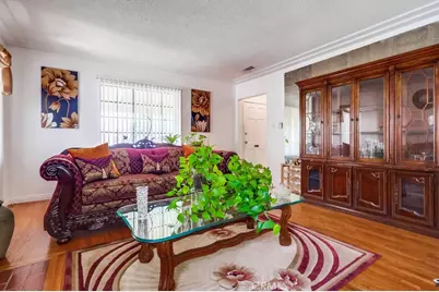720 W 108th Street, Los Angeles, CA 90044 - Photo 12