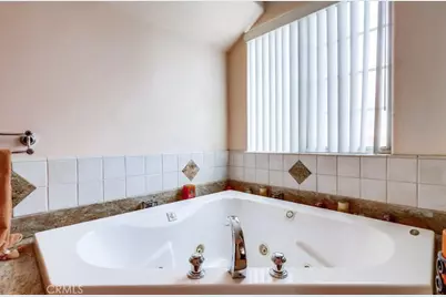 720 W 108th Street, Los Angeles, CA 90044 - Photo 42