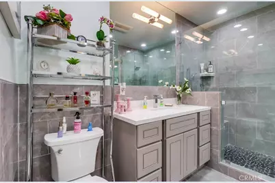 720 W 108th Street, Los Angeles, CA 90044 - Photo 24