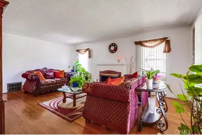 720 W 108th Street, Los Angeles, CA 90044 - Photo 10