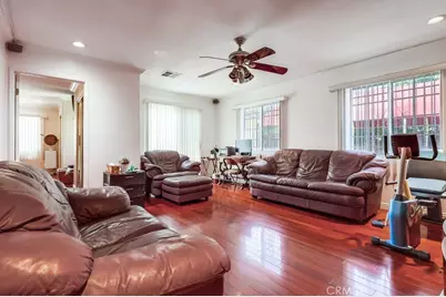 720 W 108th Street, Los Angeles, CA 90044 - Photo 34