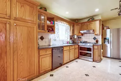 720 W 108th Street, Los Angeles, CA 90044 - Photo 14