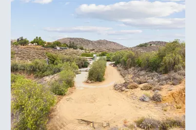 23900 Fellows Way, Perris, CA 92570 - Photo 36