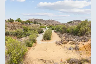 23900 Fellow Way, Perris, CA 92570 - Photo 38