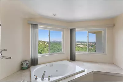 18380 Avenida Caleta, Murrieta, CA 92562 - Photo 26