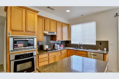 14131 Desert Rose Street, Hesperia, CA 92344 - Photo 16