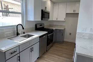 2033 W Burnett St, Long Beach, CA 90810 - Photo 14