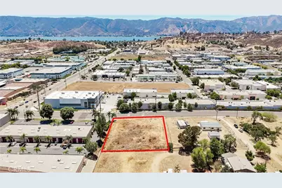 18175 Collier, Lake Elsinore, CA 92530 - Photo 2
