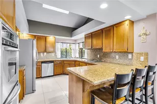 1549 Hillcrest Dr, Pomona, CA 91768 - Photo 8