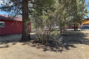 936 Pinon Ln, Big Bear City, CA 92314 - Photo 8