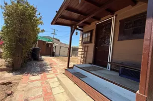 9929 Saticoy St, Burbank, CA 91504 - Photo 18