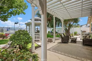 27512 Hopi Springs Ct, Corona, CA 92883 - Photo 38