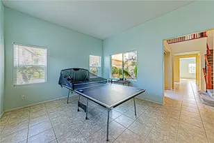 30160 Holmby Ct, Castaic, CA 91384 - Photo 4