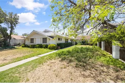 10139 Hayvenhurst Avenue, North Hills, CA 91343 - Photo 2